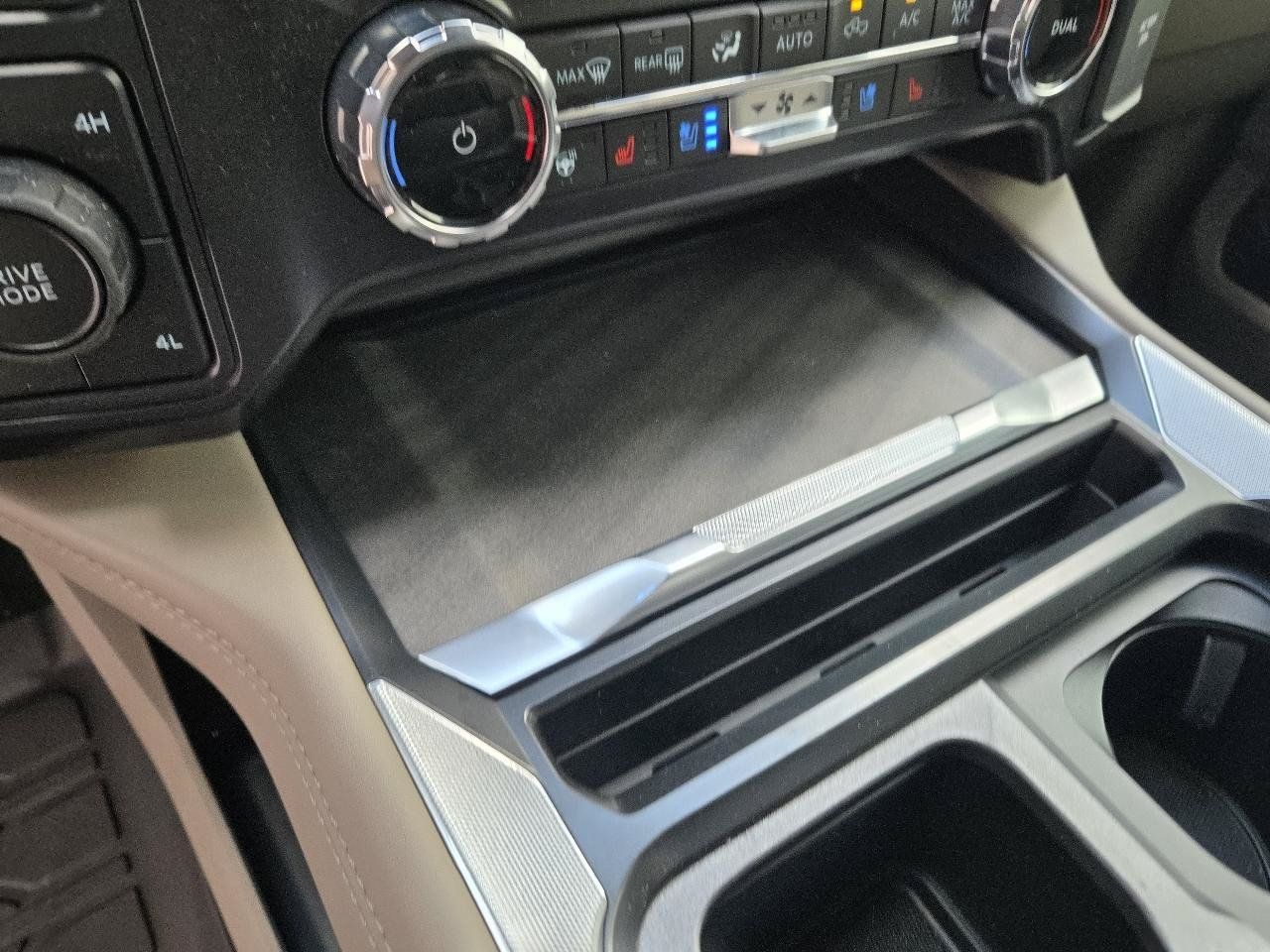 Used 2026 Ford F450 Platinum w/ Platinum Plus Package AWD/4WD image 30