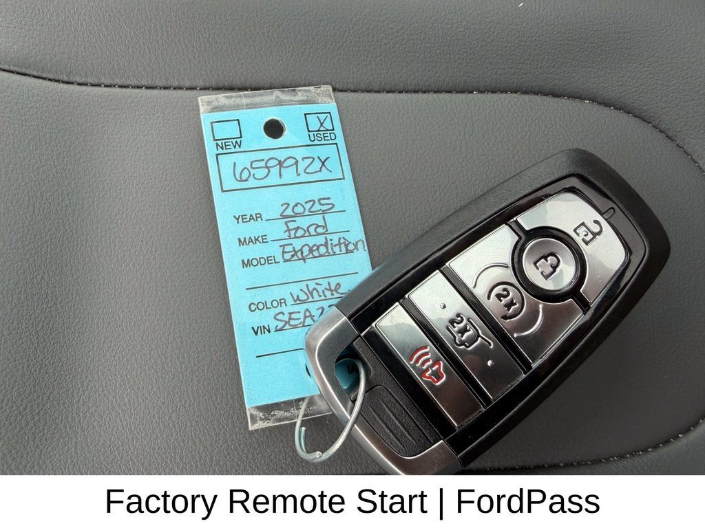 Certified 2025 Ford Expedition Active AWD/4WD image 31