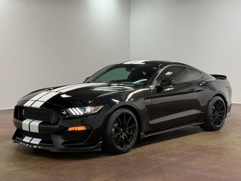 Used 2016 Ford Mustang Shelby GT350 w/ Track Package image 26