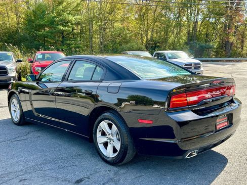 Used 2012 Dodge Charger SE image 6