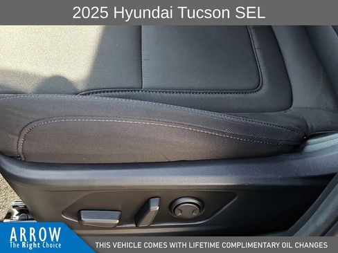 Used 2025 Hyundai Tucson SEL FWD image 23