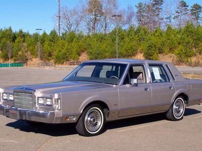 Used 1988 Lincoln Town Car Signature