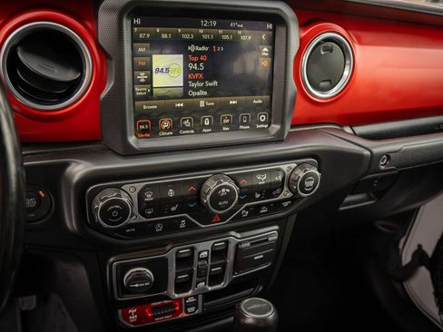 Used 2020 Jeep Gladiator Rubicon w/ Uconnect 4C Nav & Sound Group image 20