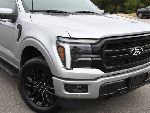 Used 2025 Ford F150 Lariat w/ Equipment Group 501A Mid AWD/4WD image 3