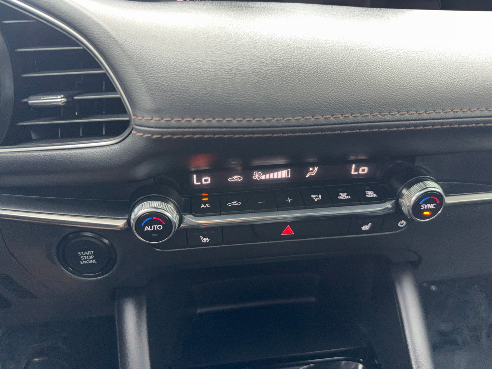 Used 2024 MAZDA MAZDA3 s FWD image 27
