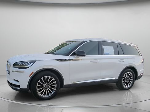 Used 2023 Lincoln Aviator Reserve w/ Equipment Group 201A RWD image 14