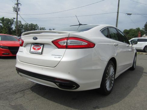 Used 2016 Ford Fusion Titanium AWD/4WD image 7