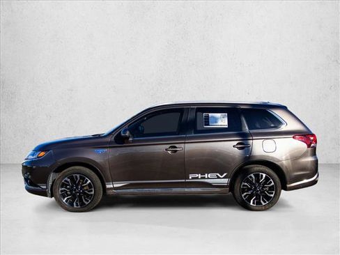 Used 2018 Mitsubishi Outlander GT image 8