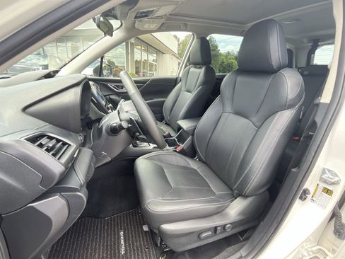 Used 2023 Subaru Forester Touring AWD/4WD image 14