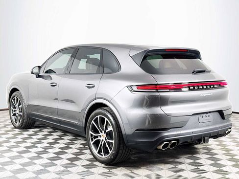 Used 2025 Porsche Cayenne S AWD/4WD image 7