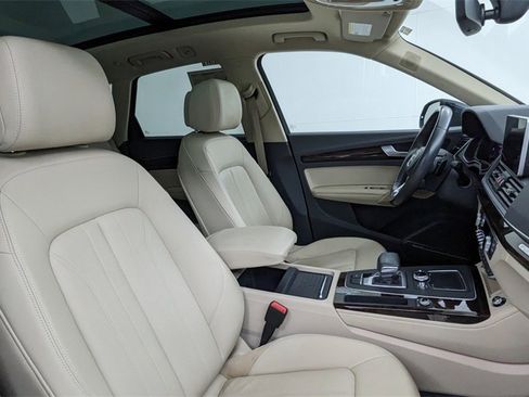 Used 2019 Audi Q5 Prestige w/ Prestige Package image 38