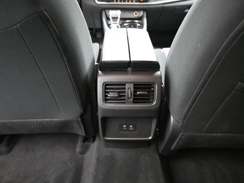 Certified 2023 Nissan Rogue SV image 34