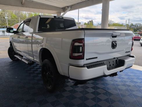 Used 2020 RAM 2500 Laramie w/ Night Edition AWD/4WD image 3
