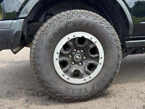 Used 2023 Ford Bronco Badlands w/ Sasquatch Package AWD/4WD image 59