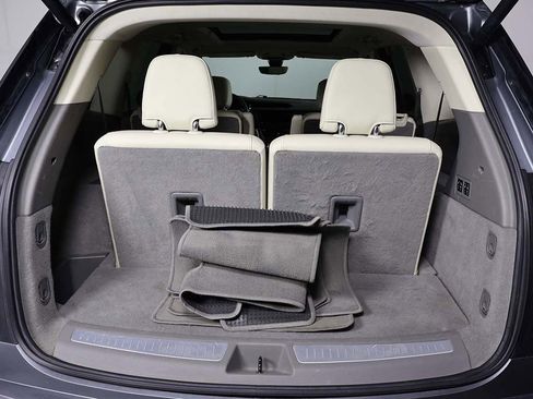 Used 2022 Cadillac XT6 Premium Luxury w/ Technology Package image 22