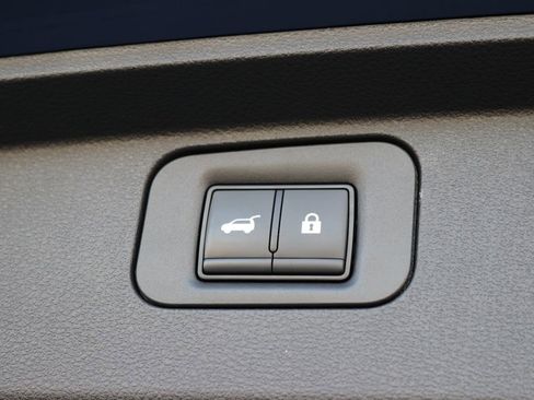 Certified 2025 INFINITI QX80 Sensory image 31