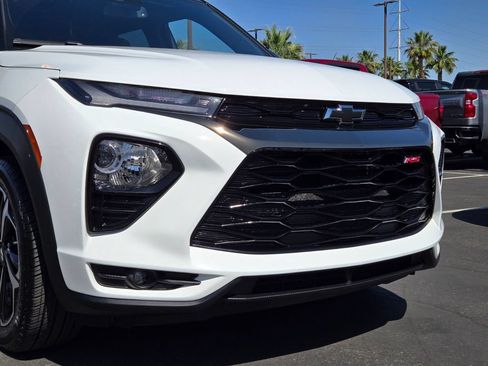 Used 2021 Chevrolet TrailBlazer RS w/ Technology Package FWD image 8