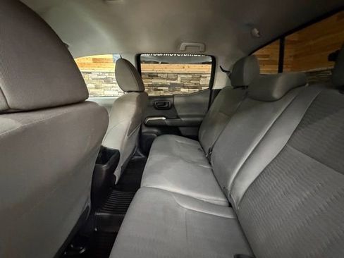Used 2016 Toyota Tacoma SR5 w/ SR5 Appearance Package (SN) AWD/4WD image 26