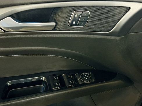 Used 2015 Ford Fusion Titanium image 19