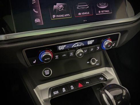 Used 2022 Audi Q3 2.0T Premium image 27