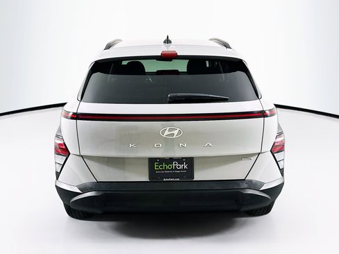 Used 2025 Hyundai Kona SEL image 7