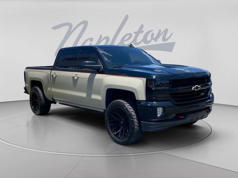 Used 2018 Chevrolet Silverado 1500 LTZ Z71 w/ LTZ Plus Package AWD/4WD image 3