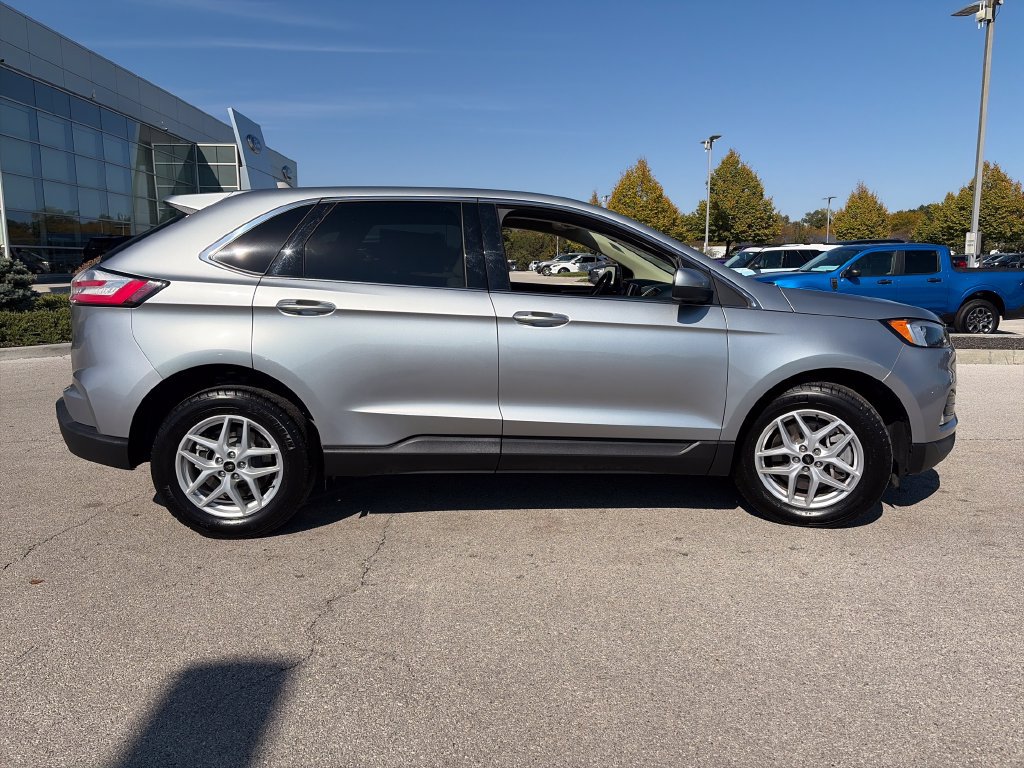 Used 2024 Ford Edge SEL w/ Convenience Package AWD/4WD image 8