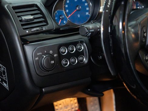 Used 2014 Maserati GranTurismo Sport RWD image 18