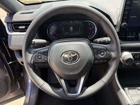 Used 2022 Toyota RAV4 XSE AWD/4WD image 18