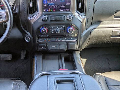 Used 2020 Chevrolet Silverado 1500 High Country image 15