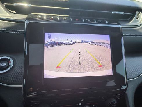 Used 2023 Jeep Grand Cherokee L Altitude AWD/4WD image 21