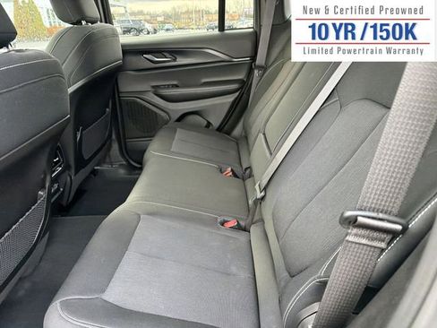 Used 2025 Jeep Grand Cherokee Laredo X w/ Luxury Tech Group I image 13