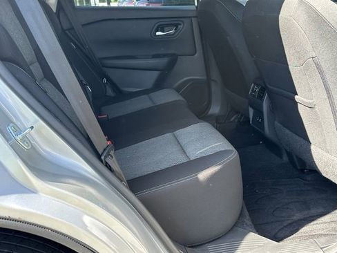 Certified 2025 Nissan Rogue SV FWD image 17