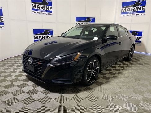 Used 2024 Nissan Altima 2.5 SR image 11