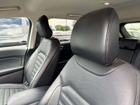 Used 2017 Ford Edge SEL w/ Equipment Group 201A AWD/4WD image 10