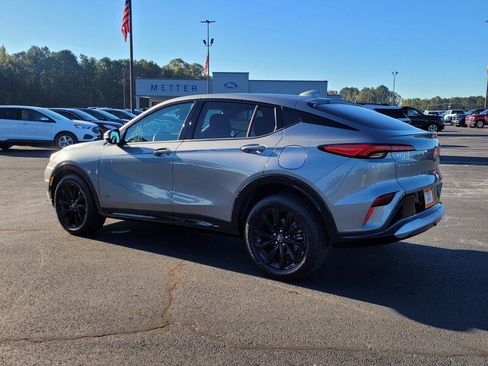 Used 2025 Buick Envista Sport Touring w/ Convenience II Package image 9