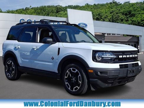 Certified 2023 Ford Bronco Sport Outer Banks w/ Tech Package AWD/4WD image 1