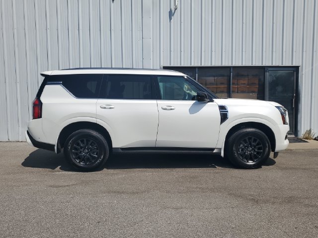 Used 2025 Nissan Armada SV RWD image 2