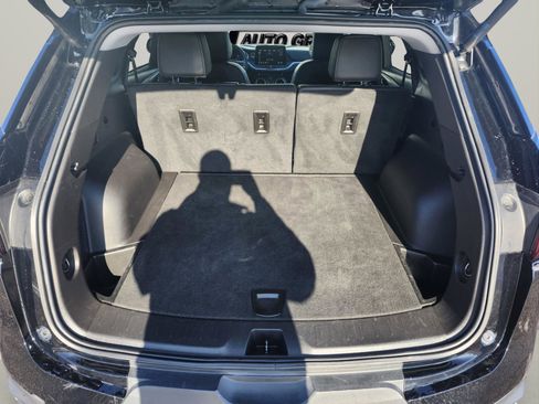 Used 2023 Chevrolet Blazer LT image 31