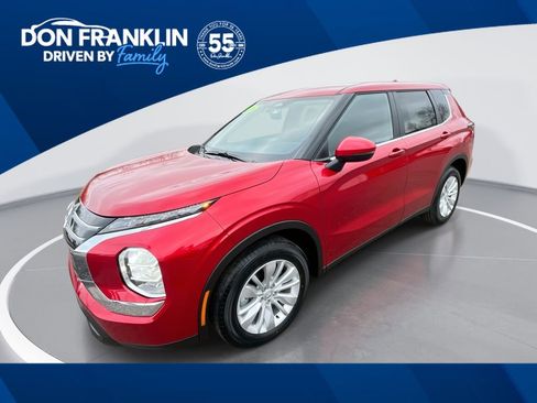 New 2026 Mitsubishi Outlander ES image 1