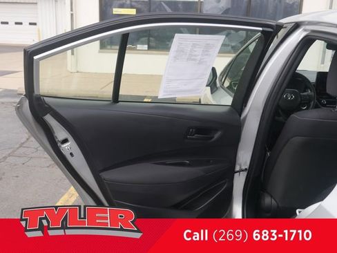 Used 2023 Toyota Corolla LE w/ LE Convenience Package image 20