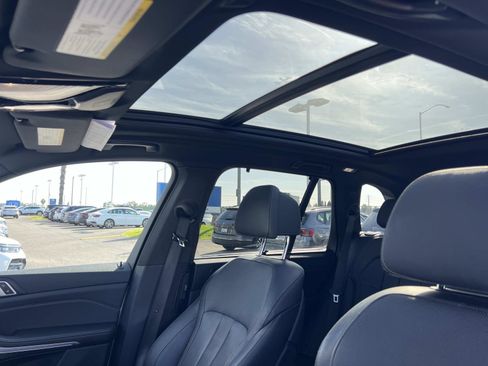 Used 2019 BMW X5 xDrive40i w/ Executive Package image 22