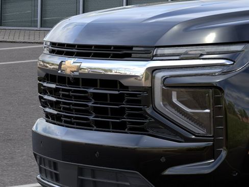 New 2026 Chevrolet Suburban LS w/ LS Custom Edition AWD/4WD image 37