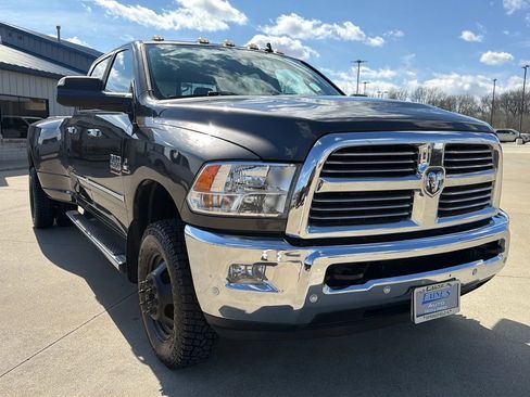 Used 2018 RAM 3500 Big Horn image 32
