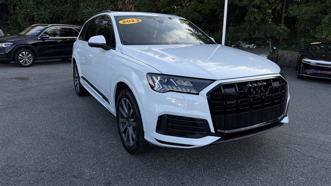 Used 2023 Audi Q7 2.0T Premium Plus w/ Premium Plus Package AWD/4WD image 21