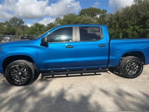 Used 2022 Chevrolet Silverado 1500 Custom w/ LPO, Dark Essentials Package image 5