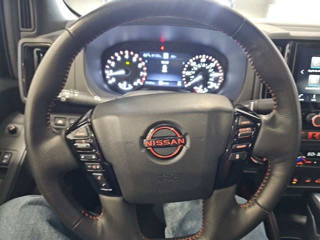 Certified 2025 Nissan Frontier PRO-4X w/ Pro Premium Package AWD/4WD image 13