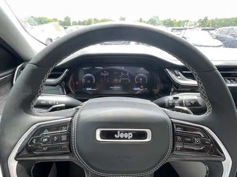Used 2023 Jeep Grand Cherokee L Overland AWD/4WD image 13