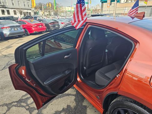 Used 2020 Dodge Charger GT w/ Blacktop Package image 10