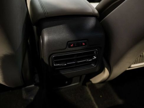 Used 2022 Lincoln Corsair AWD w/ Premium Package image 38